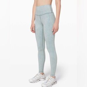 Lululemon Wunder Under leggings size 4 28” inseam